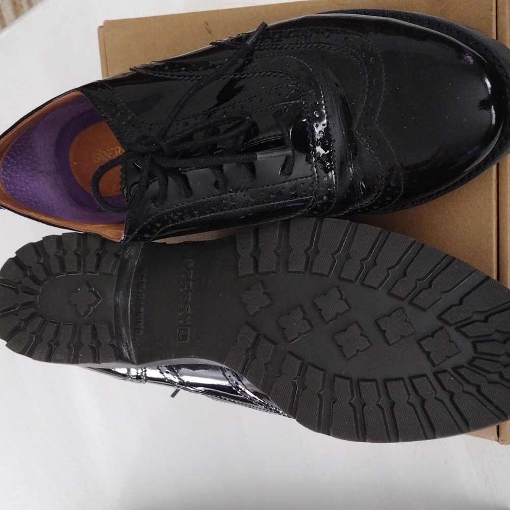 Sperry Black Patent Leather Oxfords - Sz 9 - Picture 4 of 4